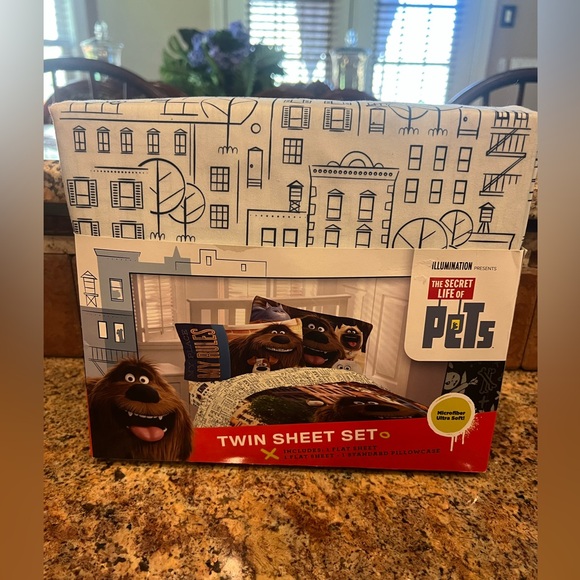 The Secret Life of Pets Twin Flat Sheet - Picture 1 of 5